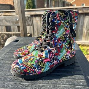 WOMENS SZ 8 MARVEL BOOTS